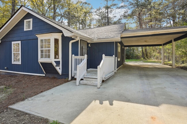 Photo - 4435 Yates Rd