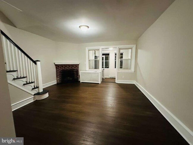 Building Photo - 65 E Montana St