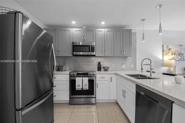 Photo - 2701 Middle River Dr Unit 3