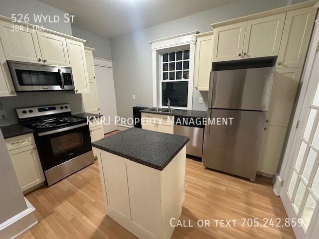 Photo - Three Bedroom Apartment - Main Floor