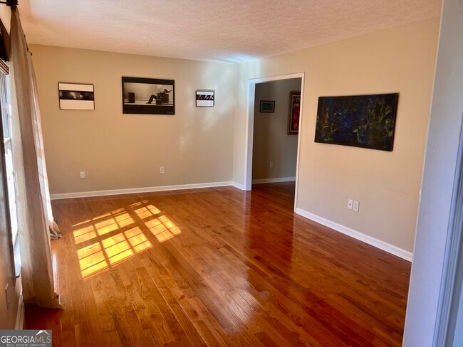 Photo - 345 Caldwell Cir