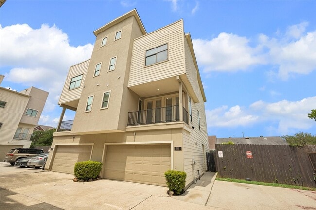 Building Photo - 2309 McIlhenny St