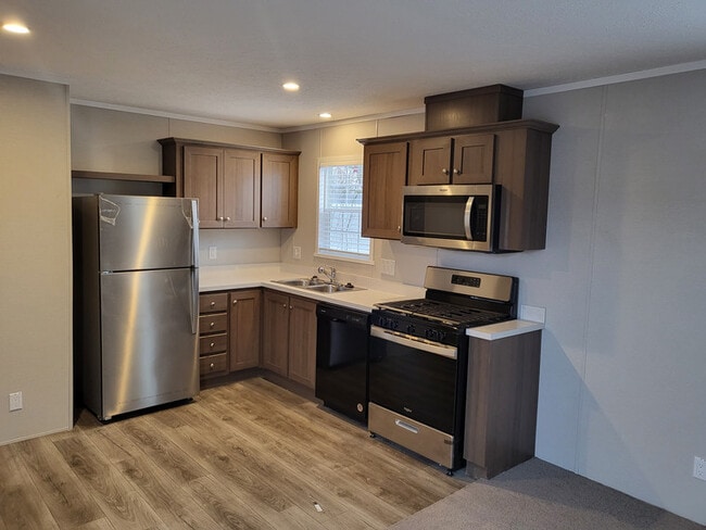 Building Photo - 152 Beech