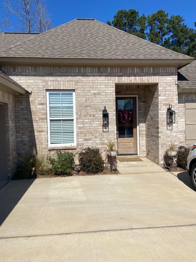 Photo - 228 Oak Alley Dr