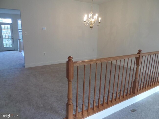 Photo - 836 Linfield Terrace NE