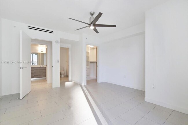 Photo - 1756 N Bayshore Dr