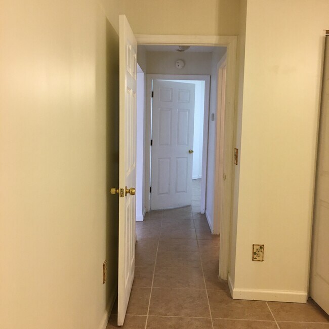 Photo - 120 River Shores Rd