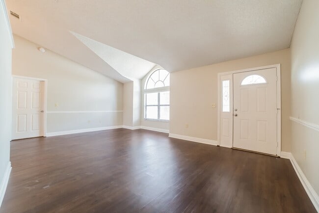 Photo - 2914 Vienna Ln