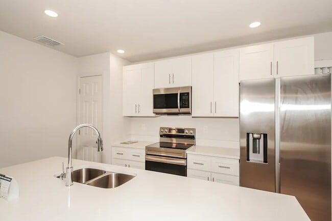 Building Photo - 24 Pinwheel Ln Rental
