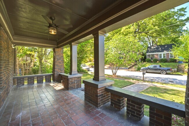 Photo - 506 Mellview Ave SW