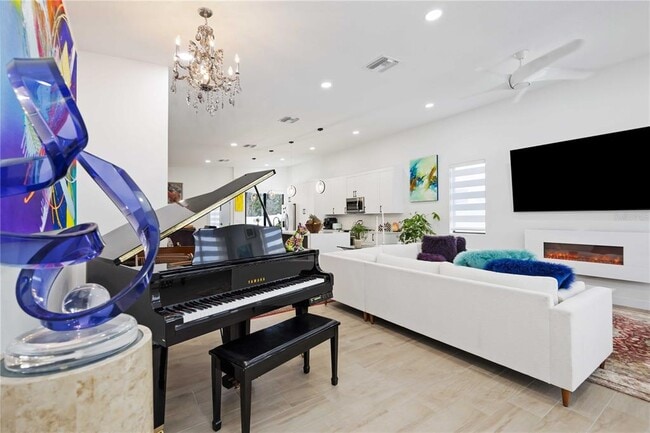 Photo - 7520 N Coolidge Ave