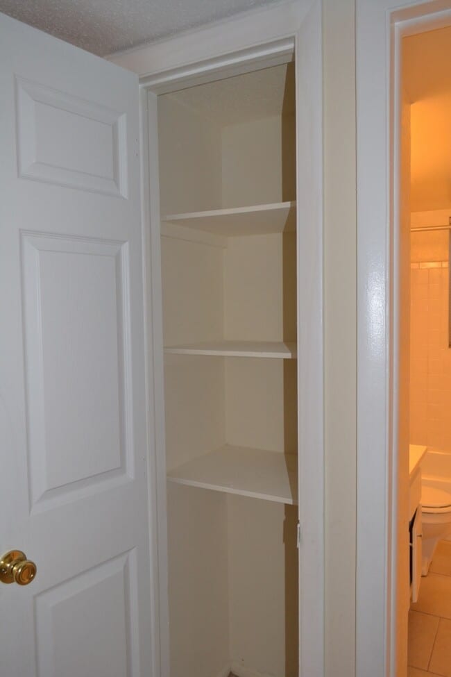 Midway Court Apartments Clearwater, FL