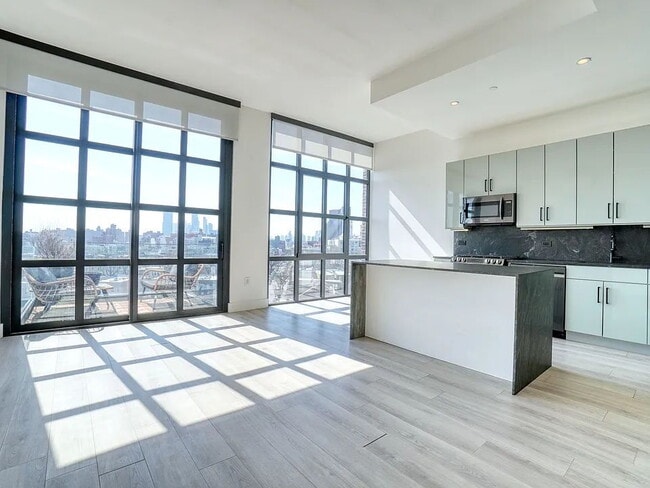 Building Photo - "Cozy 1-Bedroom Retreat in the Heart of Astoria – Your Perfect Urban Sanctuary!"