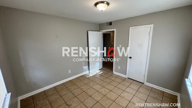 Photo - 1976 Goldbrier Ln