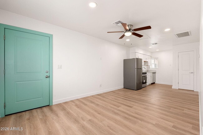 Photo - 1646 E McKinley St Unit 4