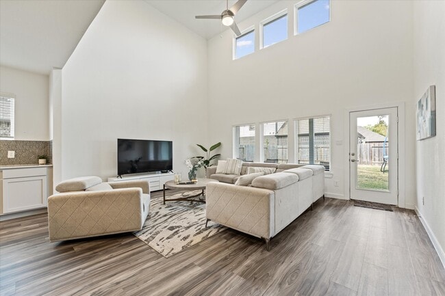 Photo - 10212 Prairie Creek Ln