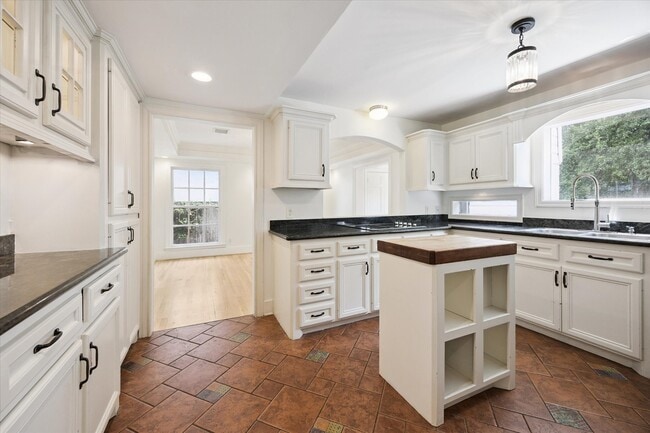 Photo - 6420 Buffalo Speedway