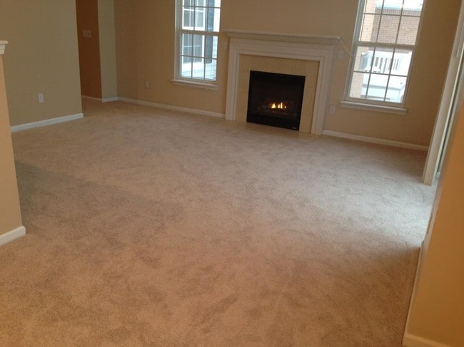 Photo - 724 Olde English Cir