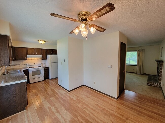 Photo - 510 Barnett Dr