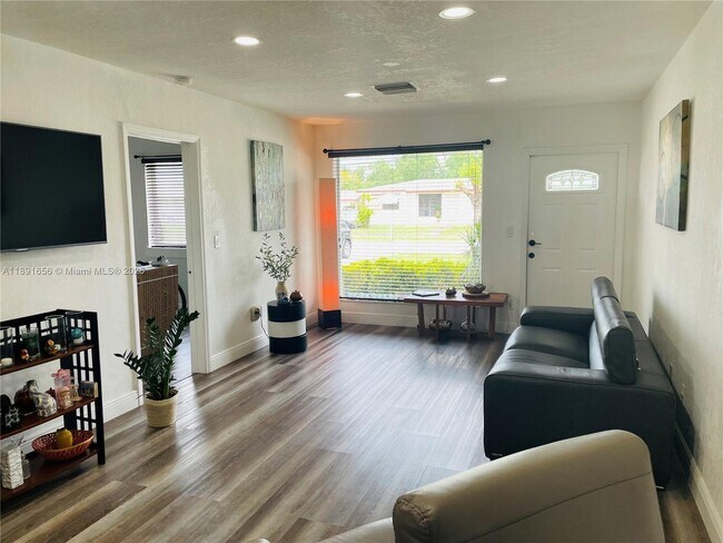 Photo - 3500 SW 36th St