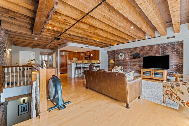 Photo - 36 Commercial Wharf Unit 2