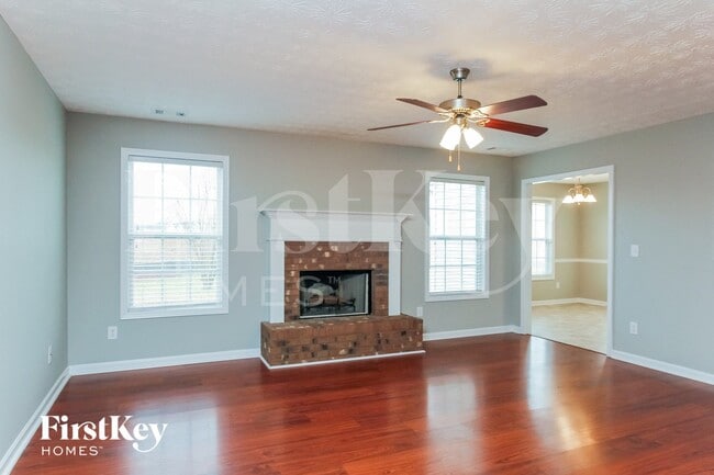 Photo - 85 Natalie Ct