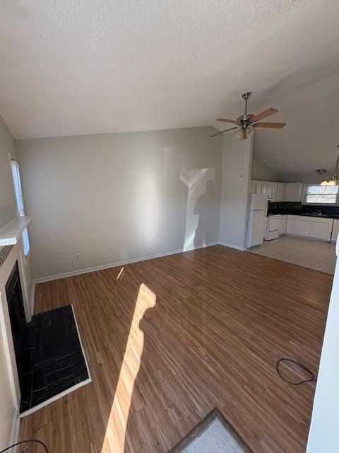 Photo - 1907 White Hollow Dr