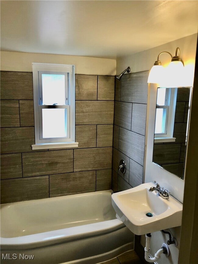 Photo - 2789 Noble Rd