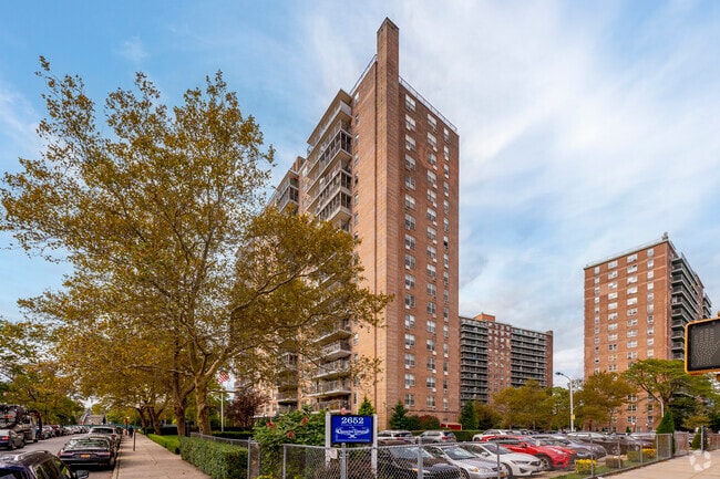 Photo - Contello Towers III