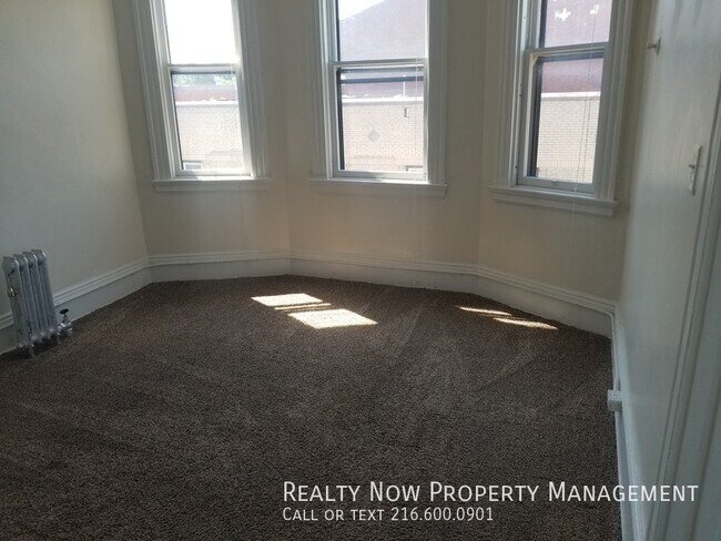 Photo - 1 bedroom suite in downtown Willoughby Unit 17