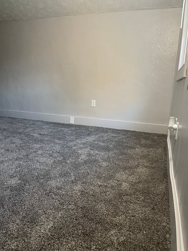 Photo - 736 1/2 W Charles St Unit Loft