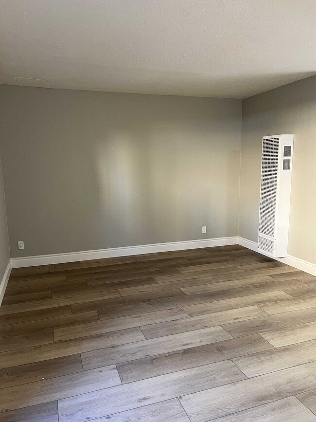 Photo - 2125 92nd Ave