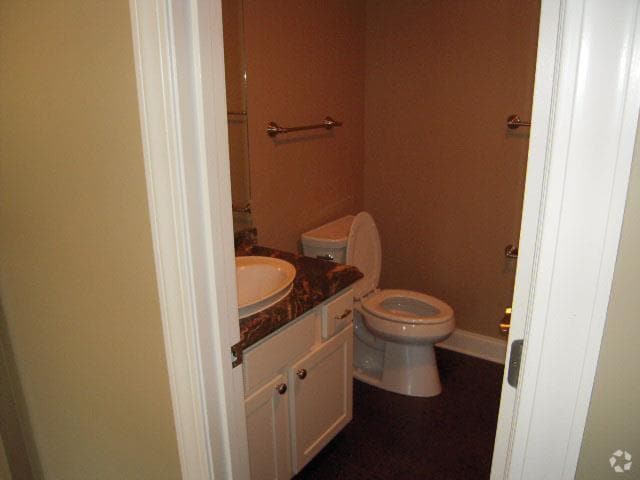 Bathroom - Suites of Larue