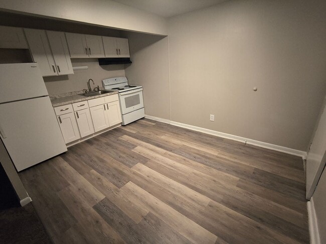 Photo - Oak Hill Manor