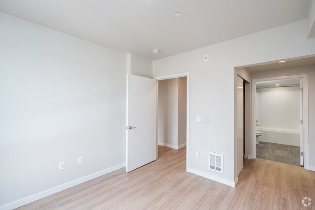 Interior Photo - Ion Town Center Rental