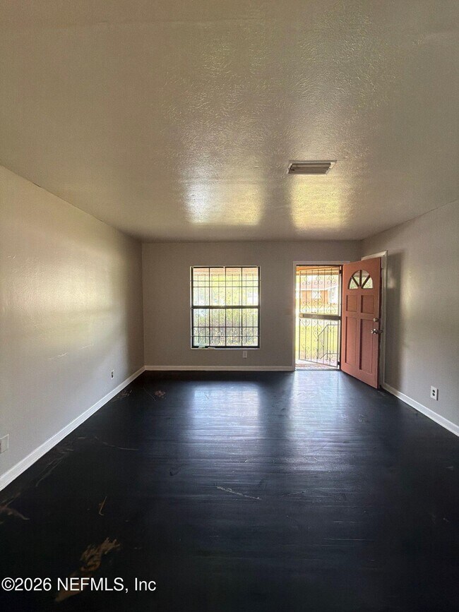 Photo - 3962 Winton Dr