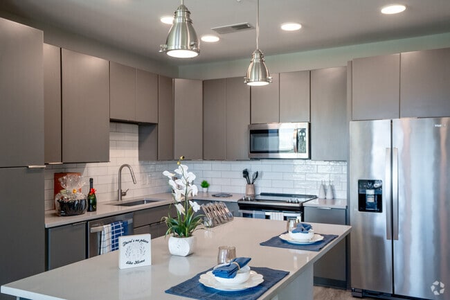 Interior Photo - Brightleaf on Main