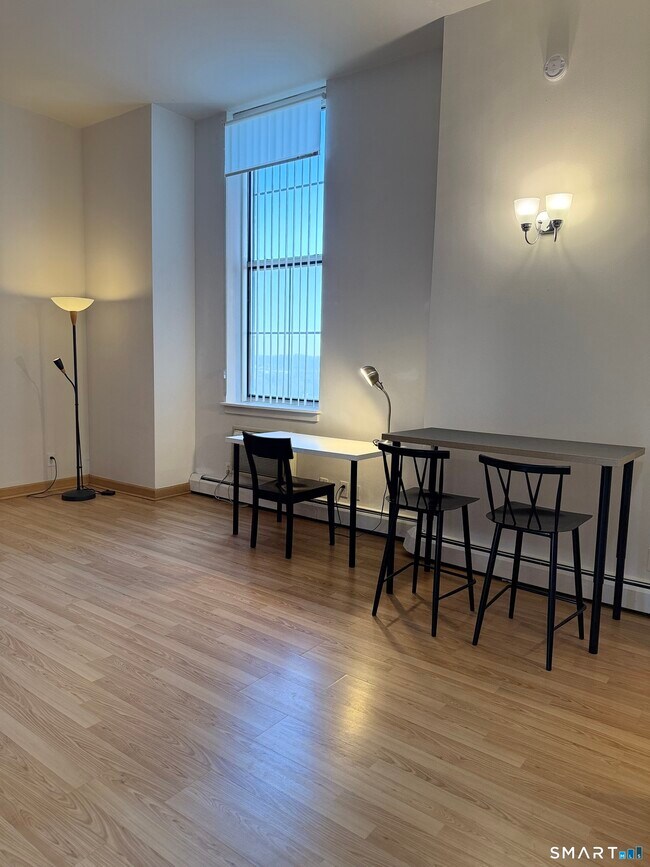 Photo - 124 Court St Unit 702