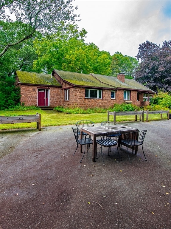 Photo - 998 Bedford Rd