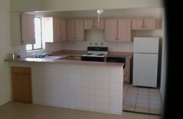 Photo - 2345 W Jefferson St