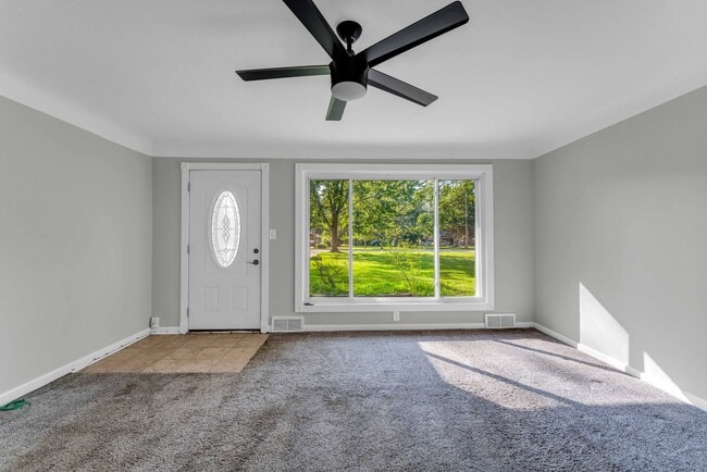 Photo - 6775 Middlebrook Blvd