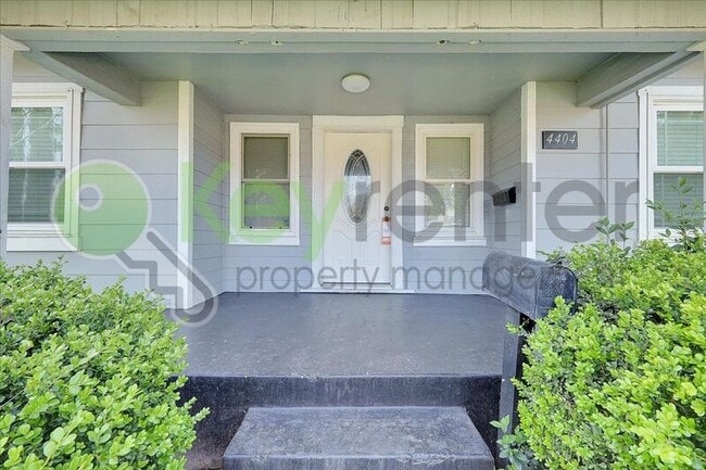 Photo - 4404 Lantana Ave