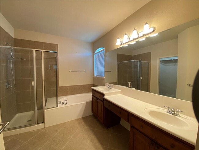 Photo - 331 Abbey Dr