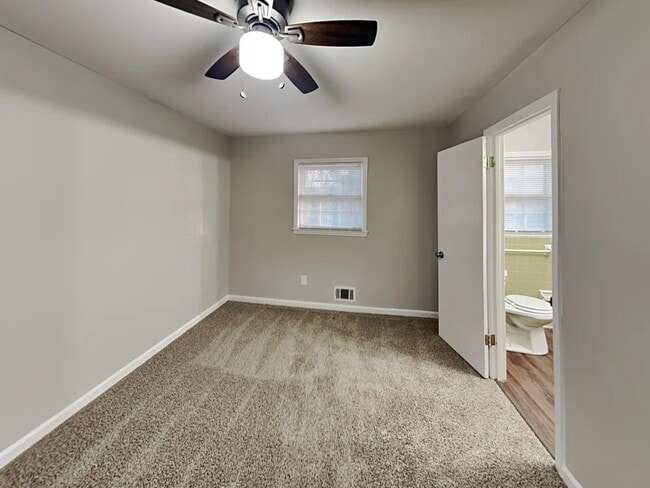 Building Photo - 3660 Scarlet Dr