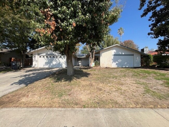 Building Photo - 7009 Ranch House Rd
