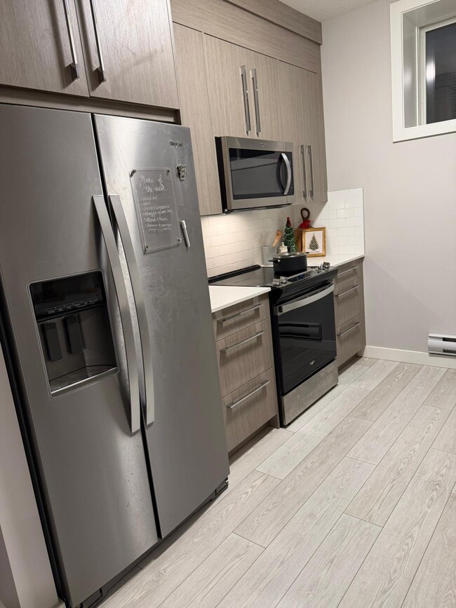 Cuisine - 253 Creekside Dr SW Unité Basement