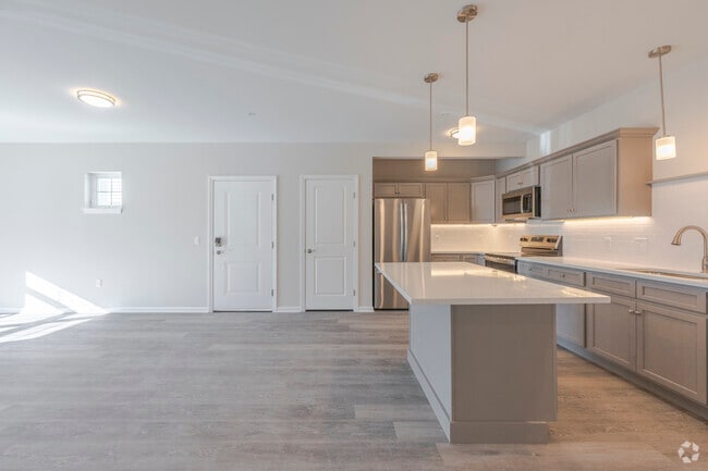 MapleCroft - 2 BD 2 BA - Ground Level