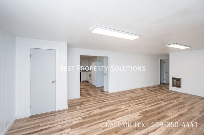 Photo - 1221 S Baker St Unit B