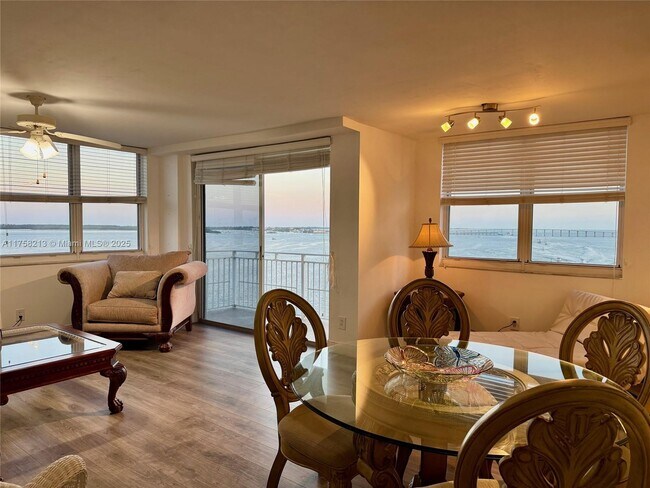 Photo - 770 Claughton Island Dr Unidad 1216 Rental