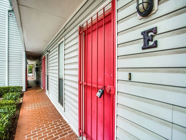 Photo - 1300 Fairview St Unit E